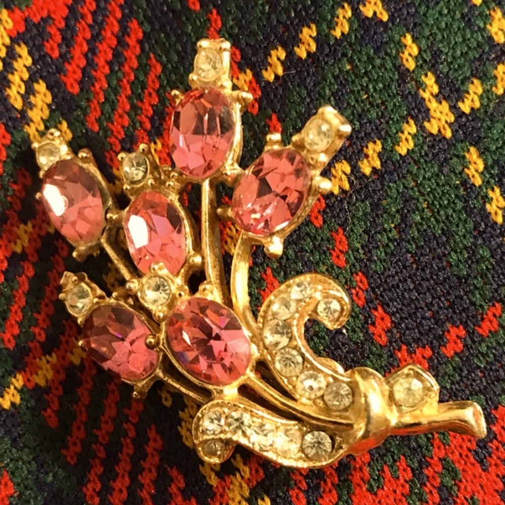 🔆 SALE! Vintage flower bouquet rhinestone brooch